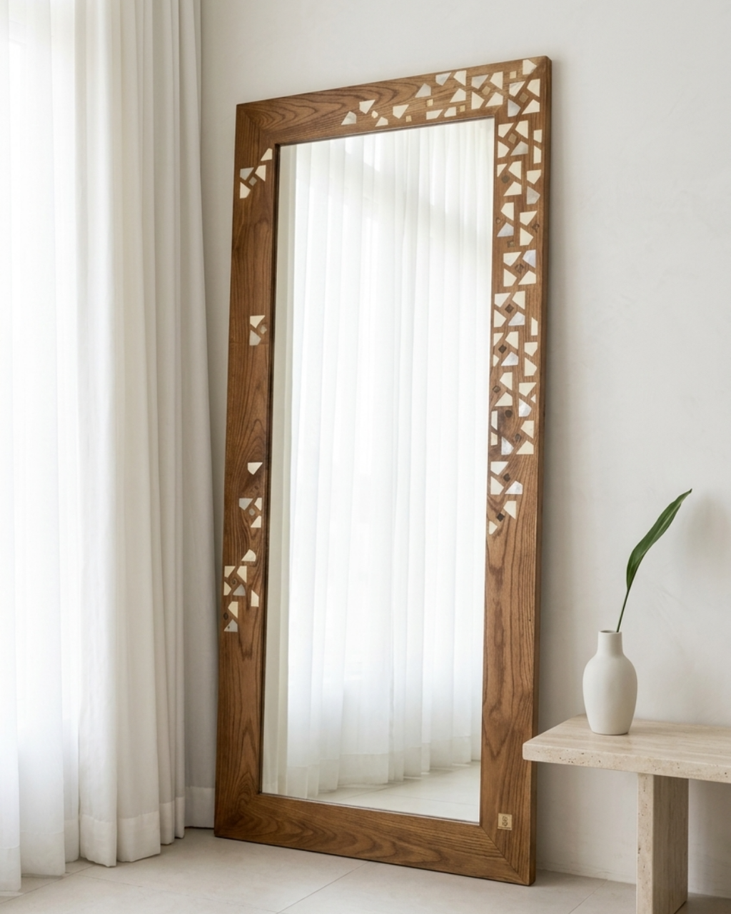 Ehyaa Statement Mirror