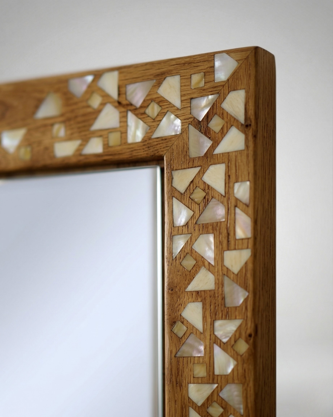 Ehyaa Statement Mirror