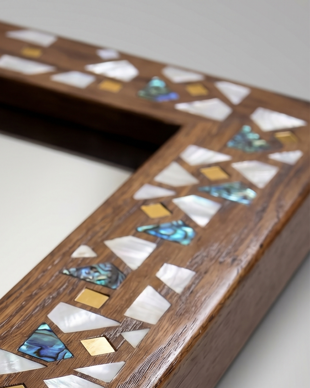 Ehyaa Mirror – Oak Inlay Design
